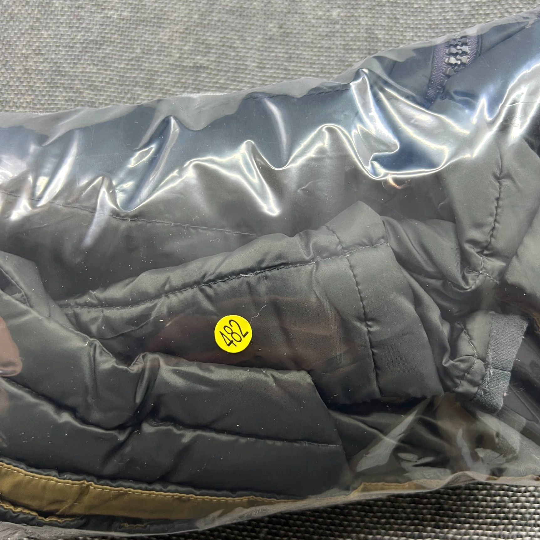 Colmar Colmar Puffer Vest Womens Size 50 Quilted Black Down Gilet Full Zip Size XL / US 12-14 / IT 48-50 - 2 Thumbnail