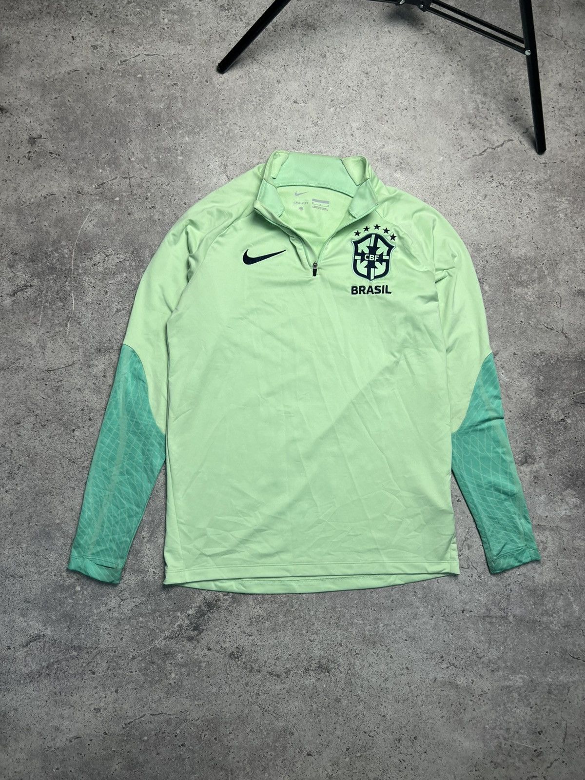 Nike Vintage Nike Brazil Training Long Sleeve Jersey Size US M / EU 48-50 / 2 - 1 Thumbnail