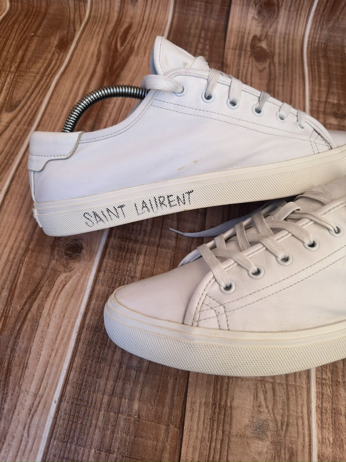 Yves Saint Laurent Saint Laurent Malibu White Leather Lace Up Lowtop Sneaks Size US 8.5 / EU 41-42 - 16 Thumbnail