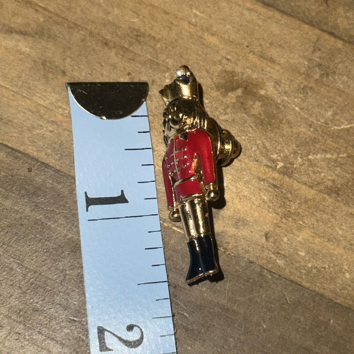 Vintage Vintage Avon enamel nutcracker tac pin Size ONE SIZE - 5 Thumbnail