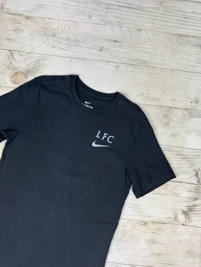 Nike Nike Liverpool T-Shirt Soccer Football Size US S / EU 44-46 / 1 - 6 Thumbnail