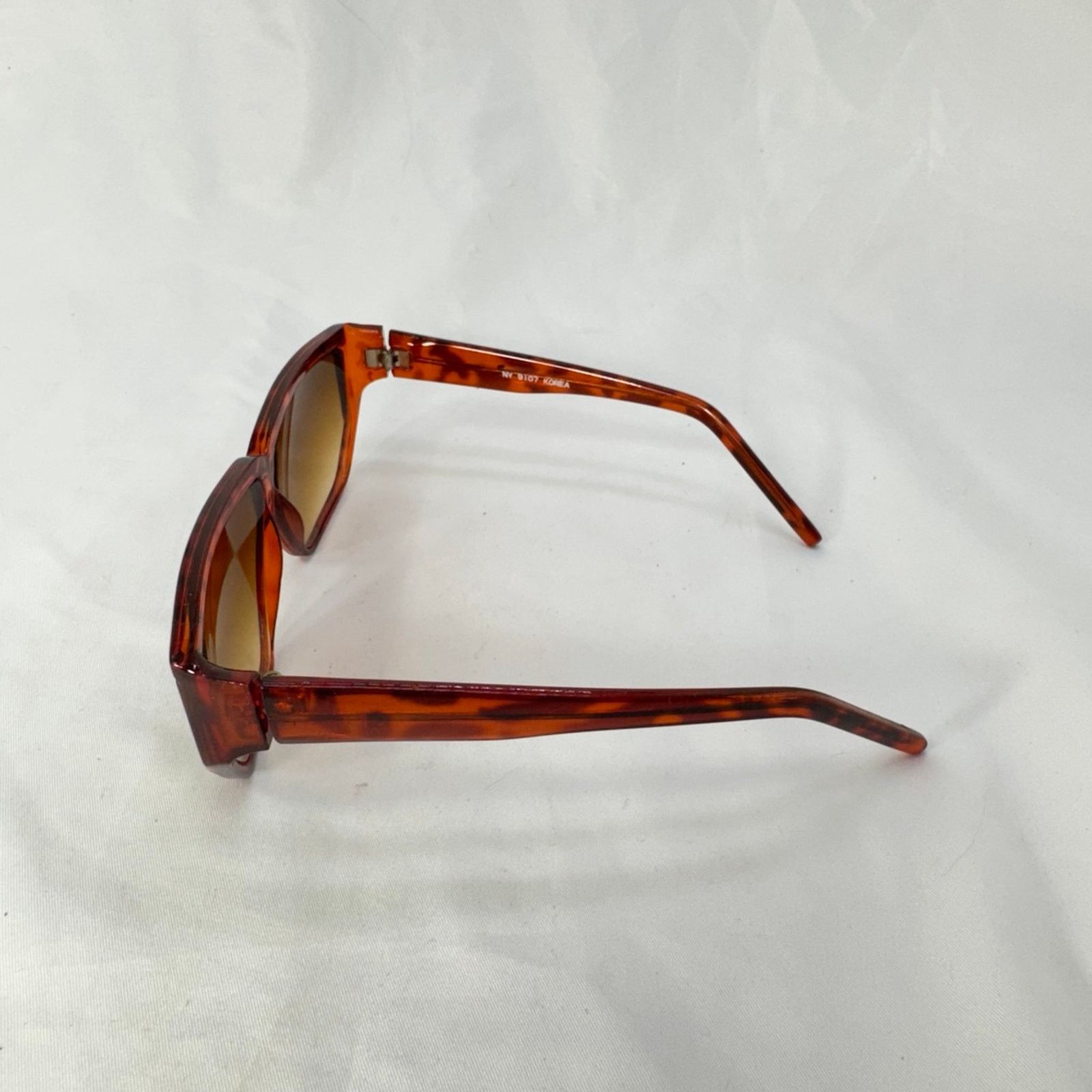 NBDN Nobrandedon VTG woman’s sunglasses Size ONE SIZE - 4 Thumbnail