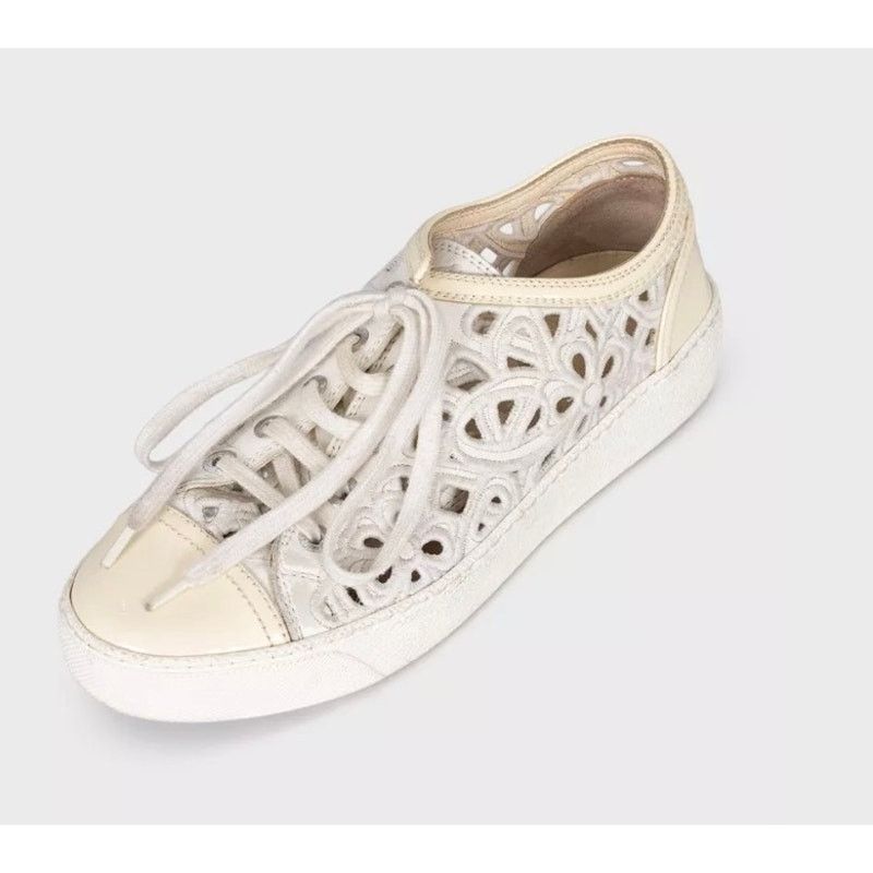 Chanel Chanel White Perforated Logo Low-Top Sneakers Sz. 35.5 Size US 5.5 / IT 35.5 - 3 Thumbnail
