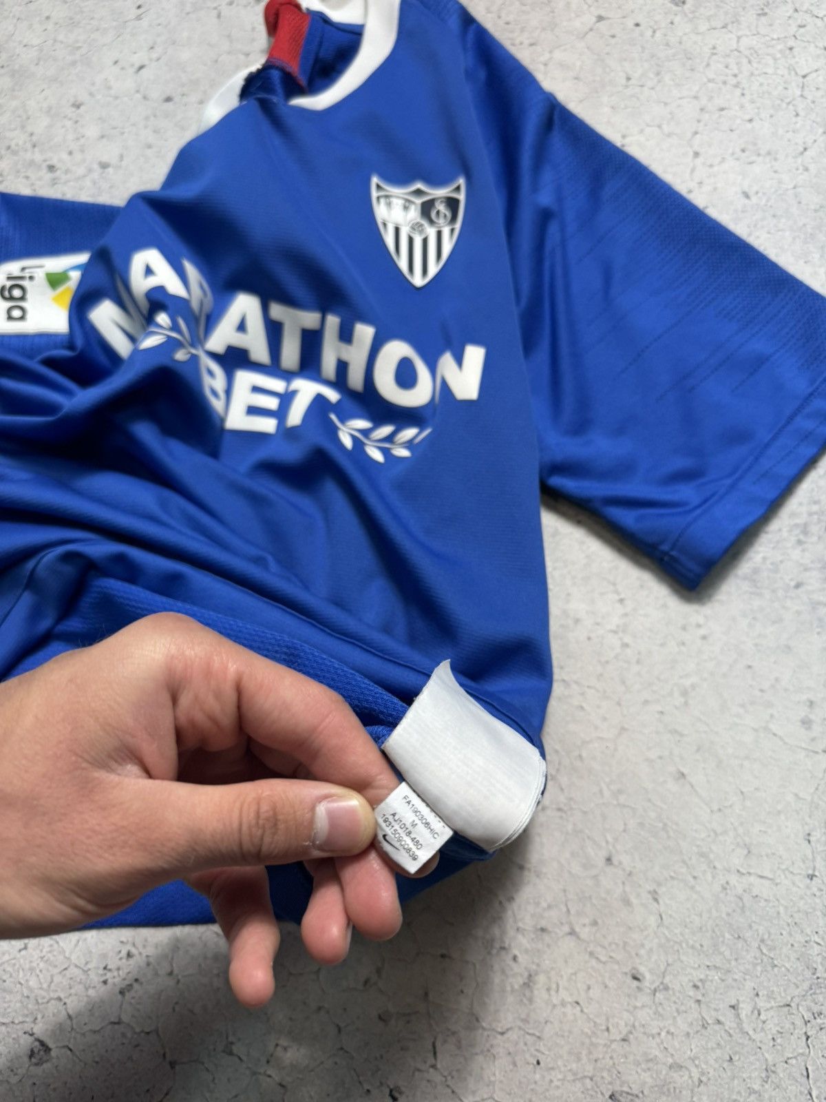 Nike Nike FC Sevilla Vintage Soccer Jersey 2019/2020 Y2K Size US M / EU 48-50 / 2 - 11 Thumbnail