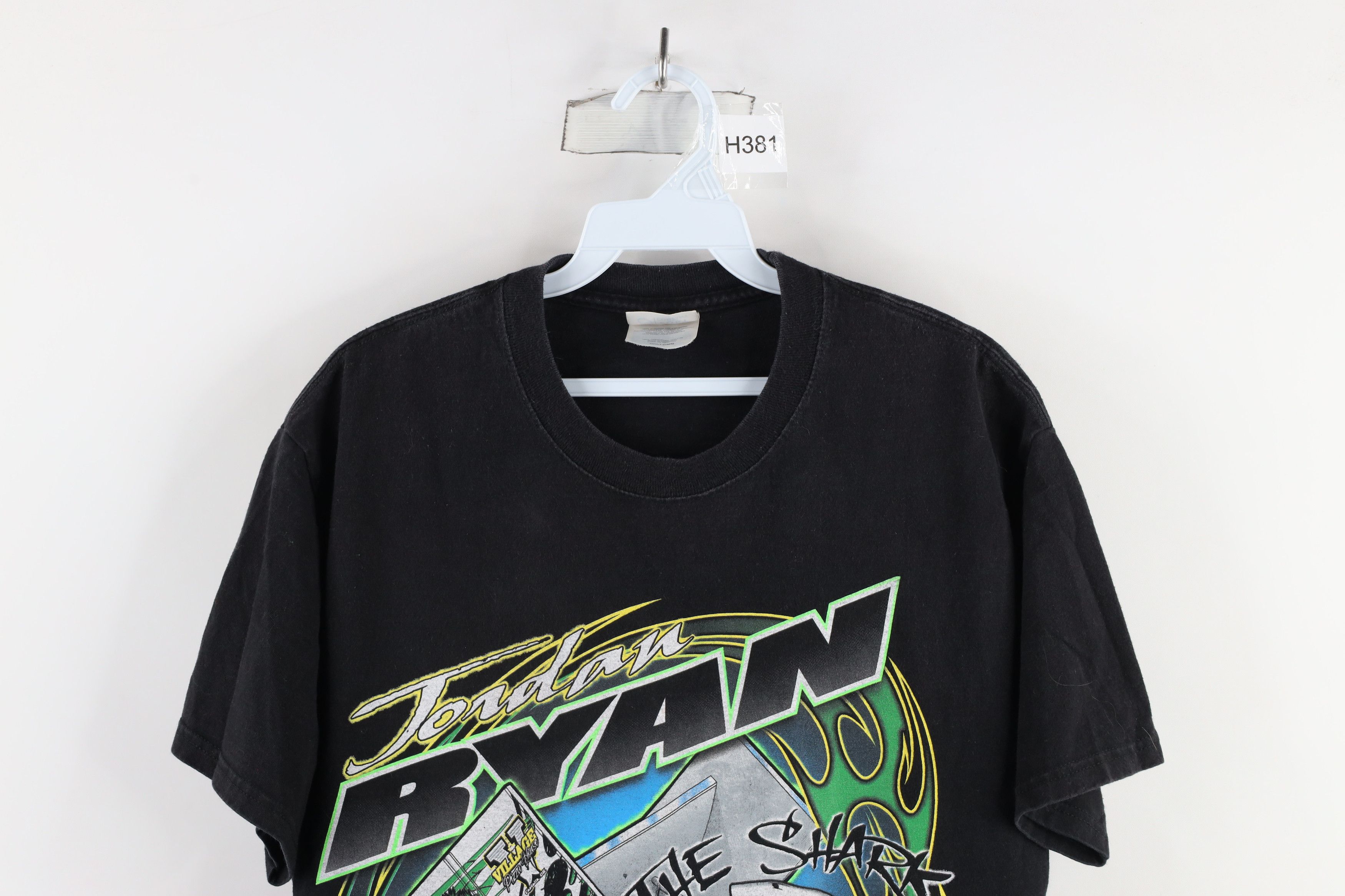 Vintage Vintage Y2K Streetwear Ryan The Shark Car Racing T-Shirt Size US M / EU 48-50 / 2 - 2 Thumbnail