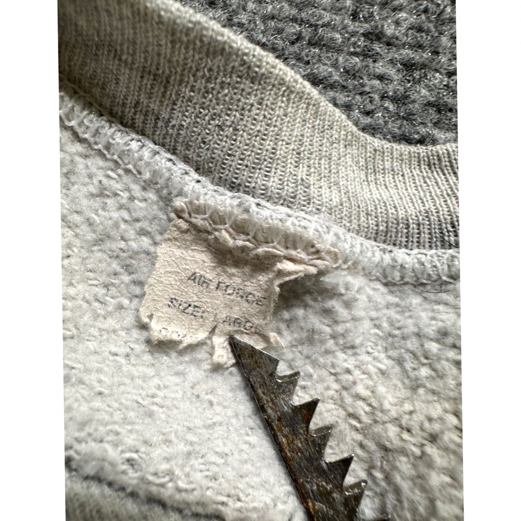 The Unbranded Brand VINTAGE Air Force Sweatshirt Mens Large Gray Cotton Paper Tag Made In USA Size US L / EU 52-54 / 3 - 4 Thumbnail