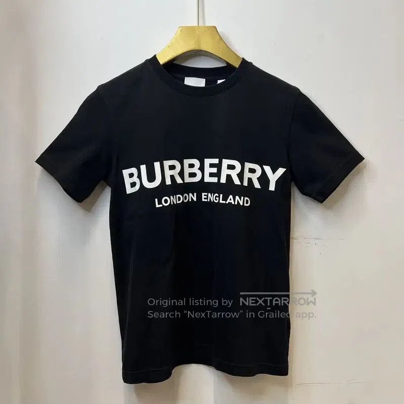 Burberry Burberry Black Cotton Women's T-Shirt. Size XS / US 0-2 / IT 36-38 - 1 Thumbnail