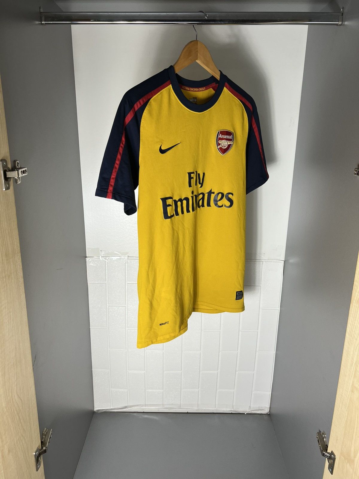 Nike VINTAGE NIKE FC ARSENAL LONDON ENGLAND SOCCER JERSEY RETRO Size US M / EU 48-50 / 2 - 2 Thumbnail