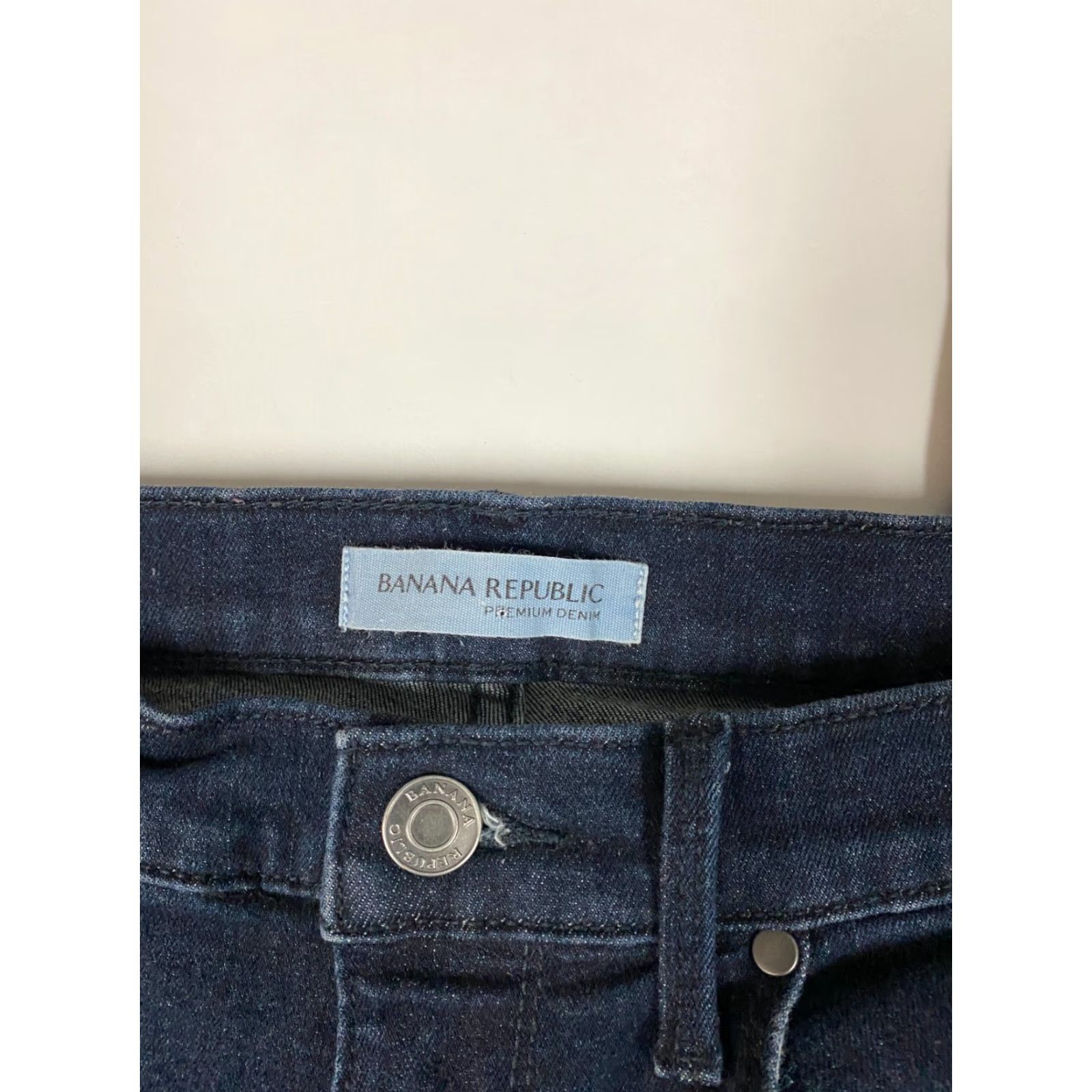 Banana Republic Banana Republic Womens Jeans 28 Blue Dark Bootcut Premium Denim Jeans Regular Cotton Denim Zip Pockets Stretch 32in Inseam Womens Mens? Size 28" / US 6 / IT 42 - 2 Thumbnail