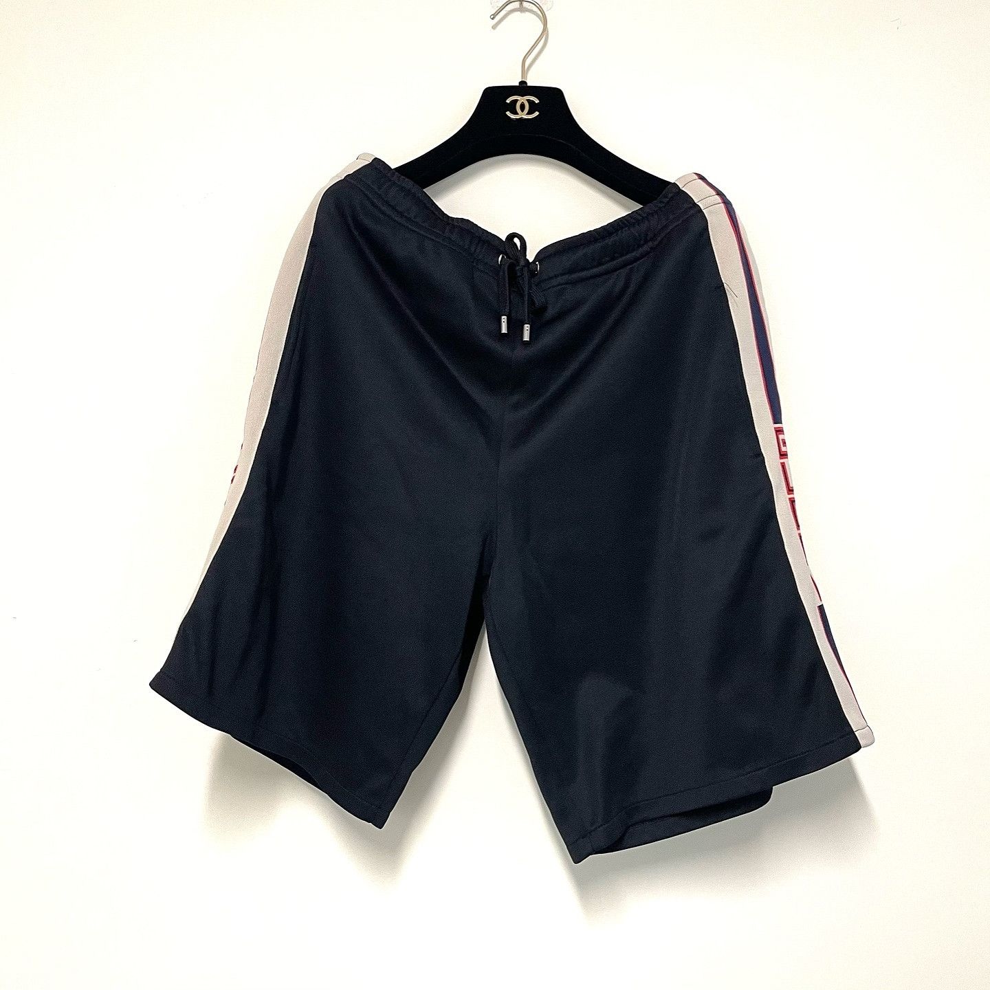Gucci Gucci Logo Side Tape Shorts Size M Size US 32 / EU 48 - 1 Thumbnail
