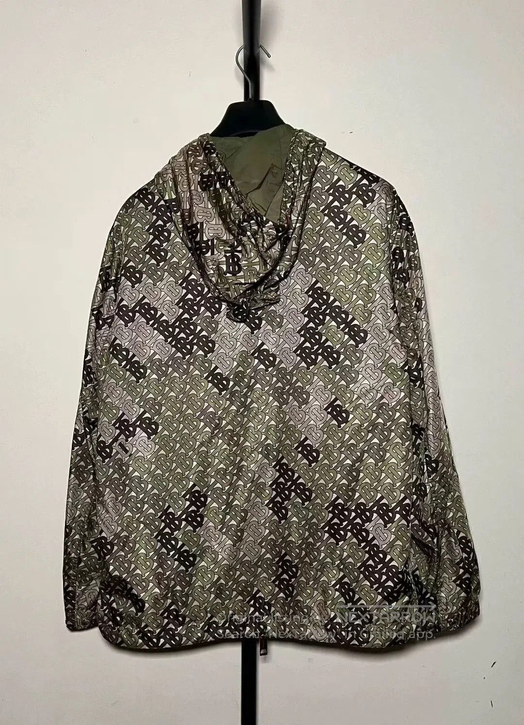 Burberry Burberry Green Camo TB Logo Zip Jacket. Size US L / EU 52-54 / 3 - 2 Thumbnail