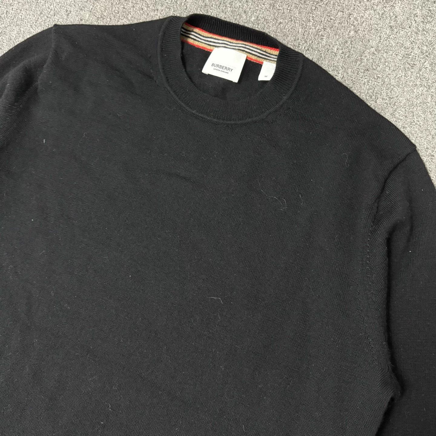 Burberry Burberry black stripe wool knit sweater M 99 new Size US M / EU 48-50 / 2 - 3 Thumbnail