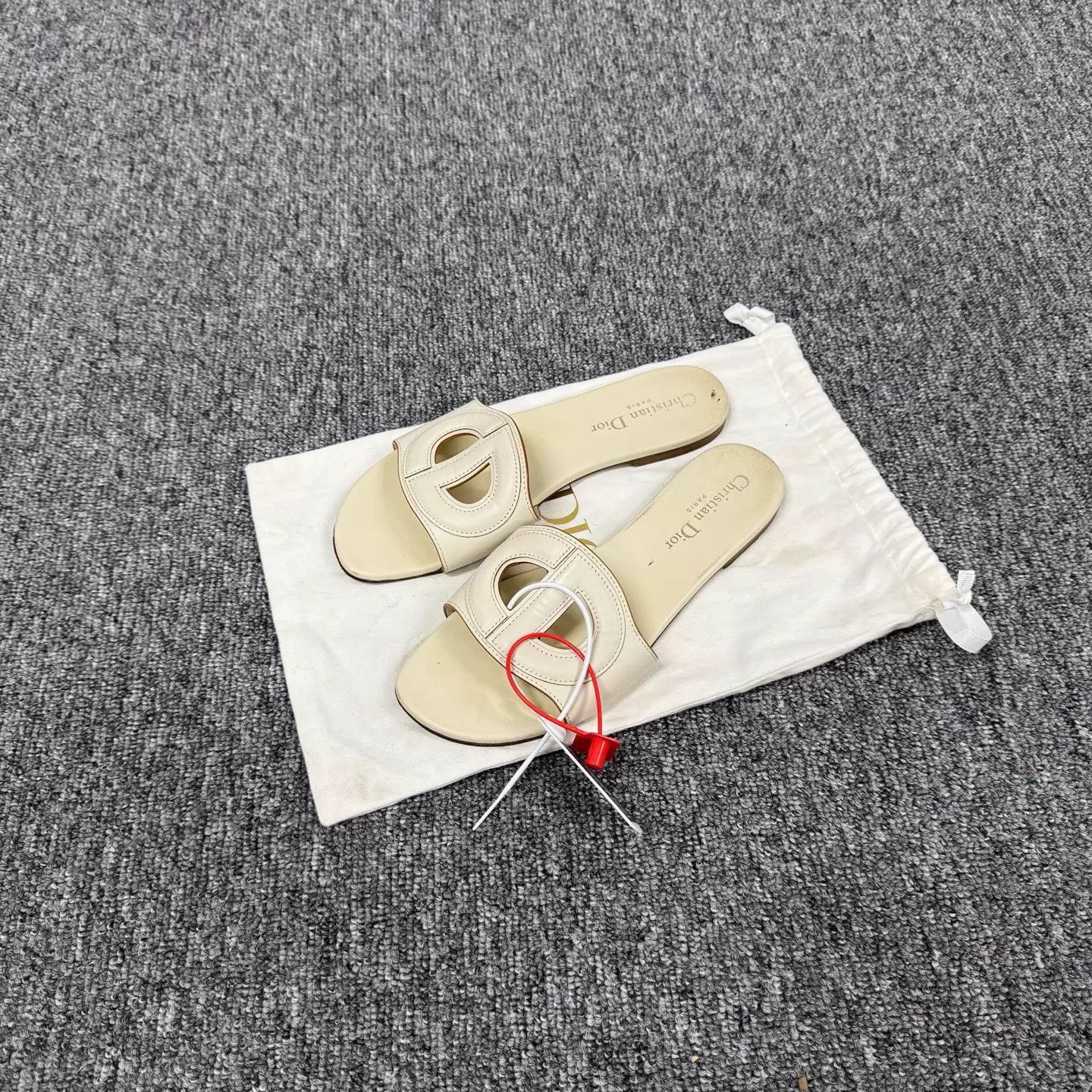 Dior Dior CD Logo Ivory Slide Sandals 37 Size US 6.5 / IT 36.5 - 1 Thumbnail