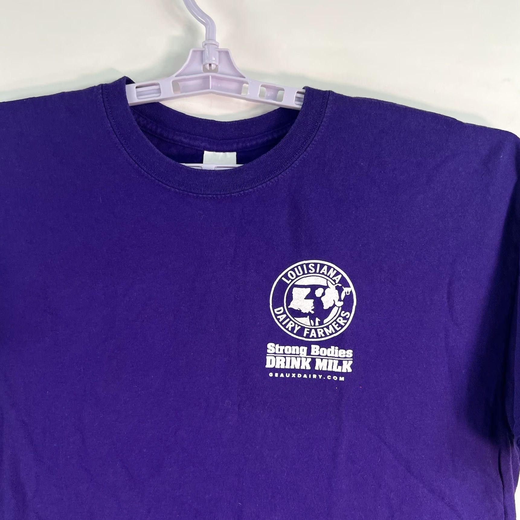 Vintage Louisiana Dairy Farmers Strong Bodies Drink Milk T-Shirt Men’s XL Purple Cow Graphic Print Crew Neck Short Sleeve Regular Fit Size US XL / EU 56 / 4 - 3 Thumbnail