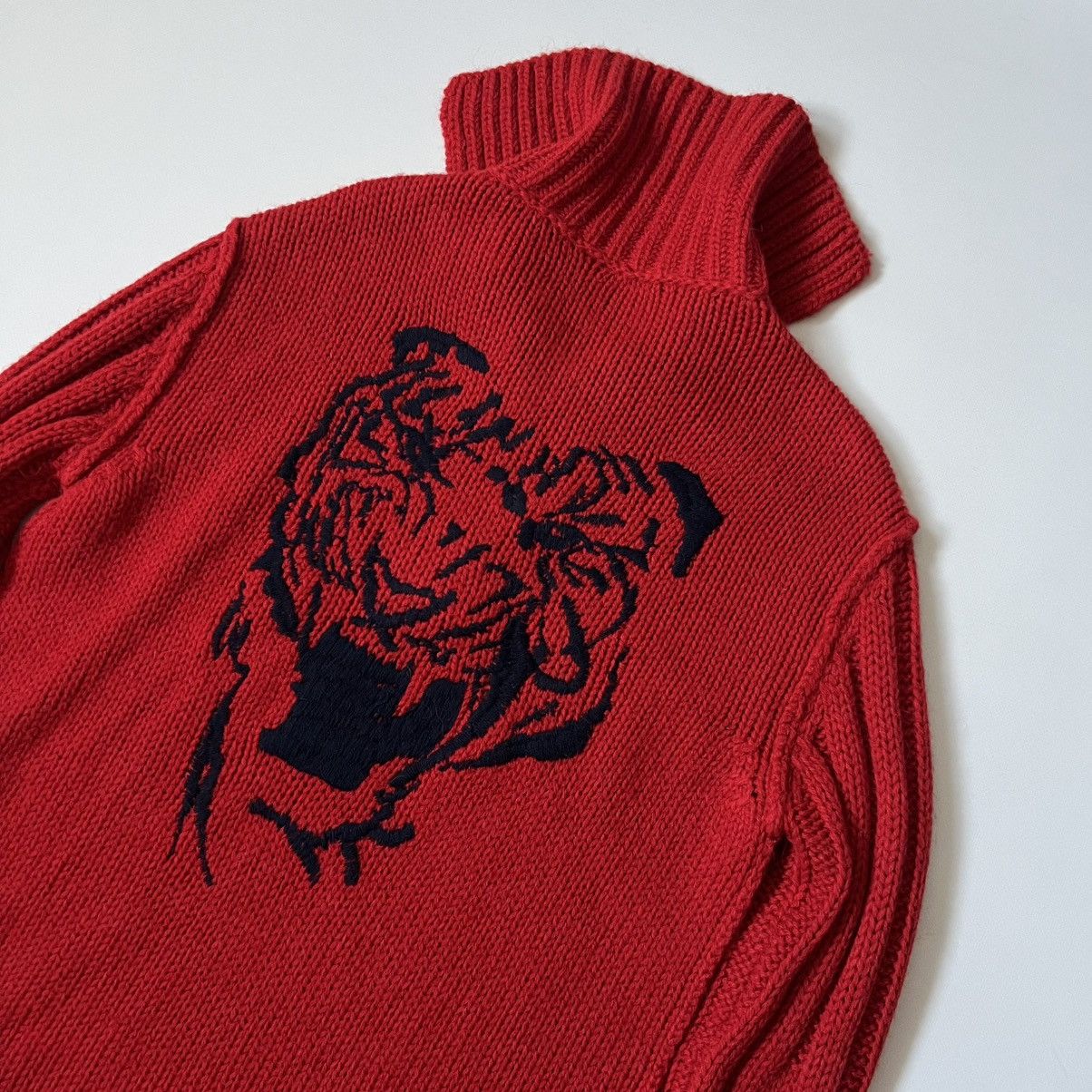 Armani Vintage Y2K Armani Jeans Red Knit Tiger Sweater Alpaca Woo Size US M / EU 48-50 / 2 - 10 Thumbnail