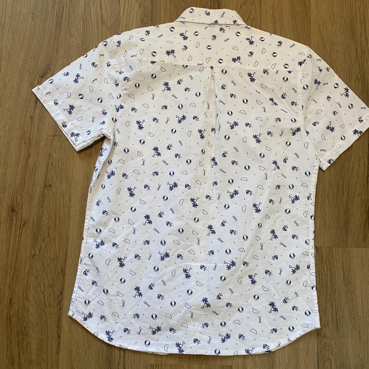 Other White and blue paisley short sleeve button up shirt Size US M / EU 48-50 / 2 - 2 Thumbnail