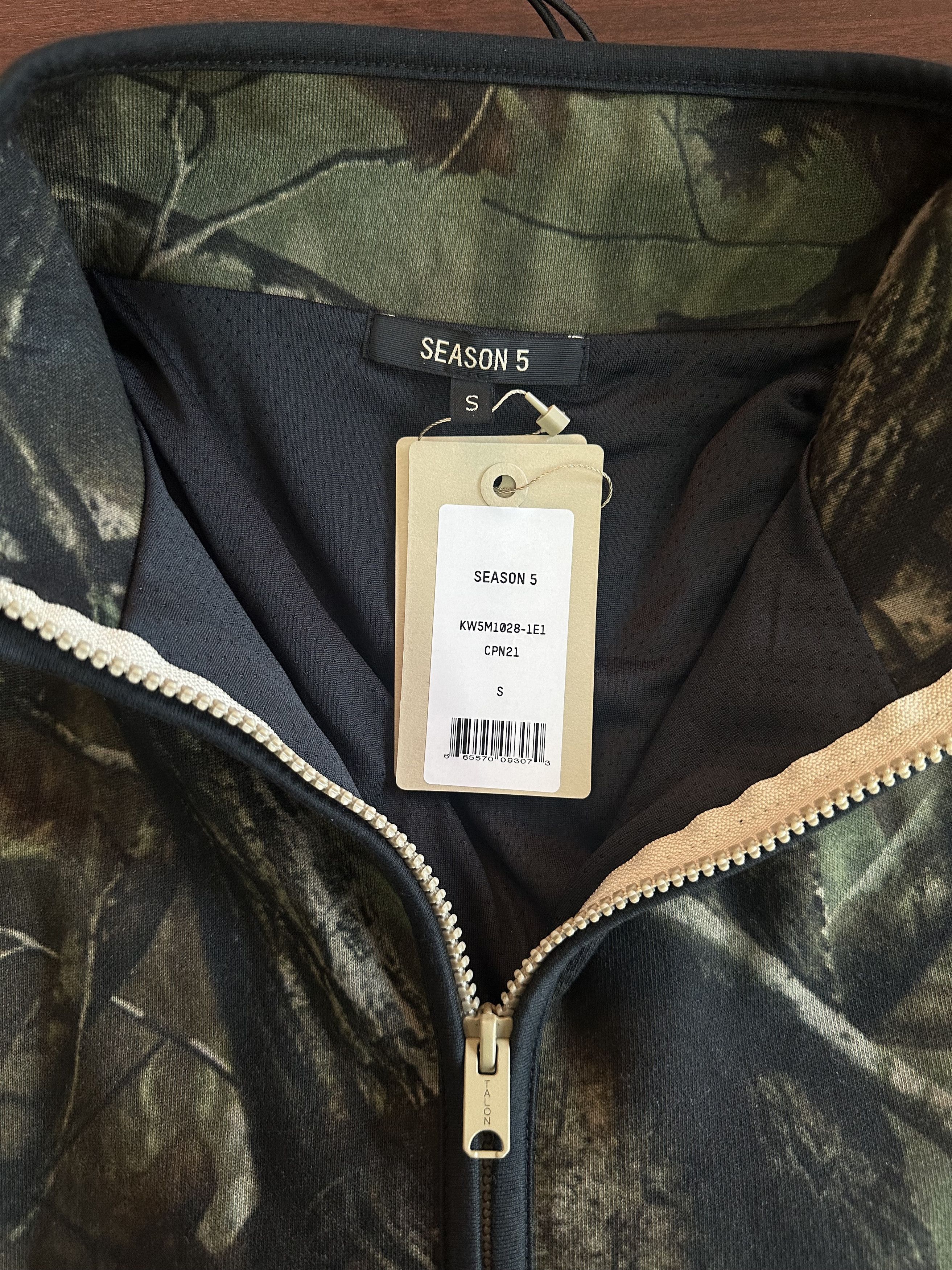 Yeezy Season 5 Unreleased Camo Jacket Size US S / EU 44-46 / 1 - 3 Thumbnail
