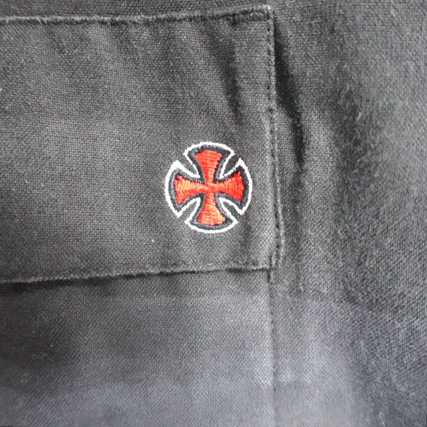 Vintage VINTAGE Independent Truck Co. Shirt L Black Button-Up Cotton Blend Embroidered Logo Y2K Mens Size US L / EU 52-54 / 3 - 4 Thumbnail