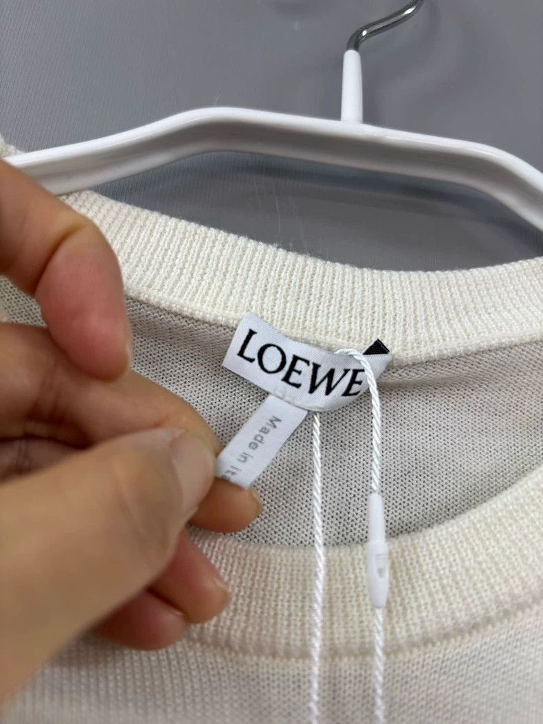 Loewe LOEWE Polo neck long sleeve hoodie with a pocket around th Size XS / US 0-2 / IT 36-38 - 3 Thumbnail