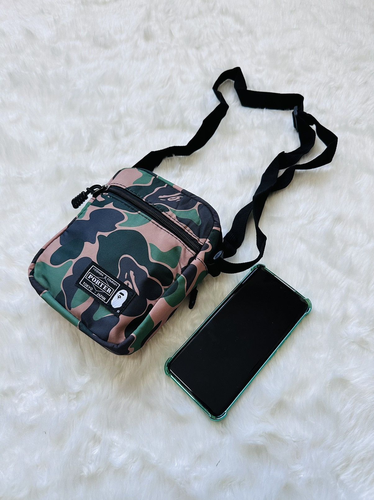 Japanese Brand 🇯🇵 Japanese Brand Camouflage Quick Pocket Sling Bag Size ONE SIZE - 2 Thumbnail
