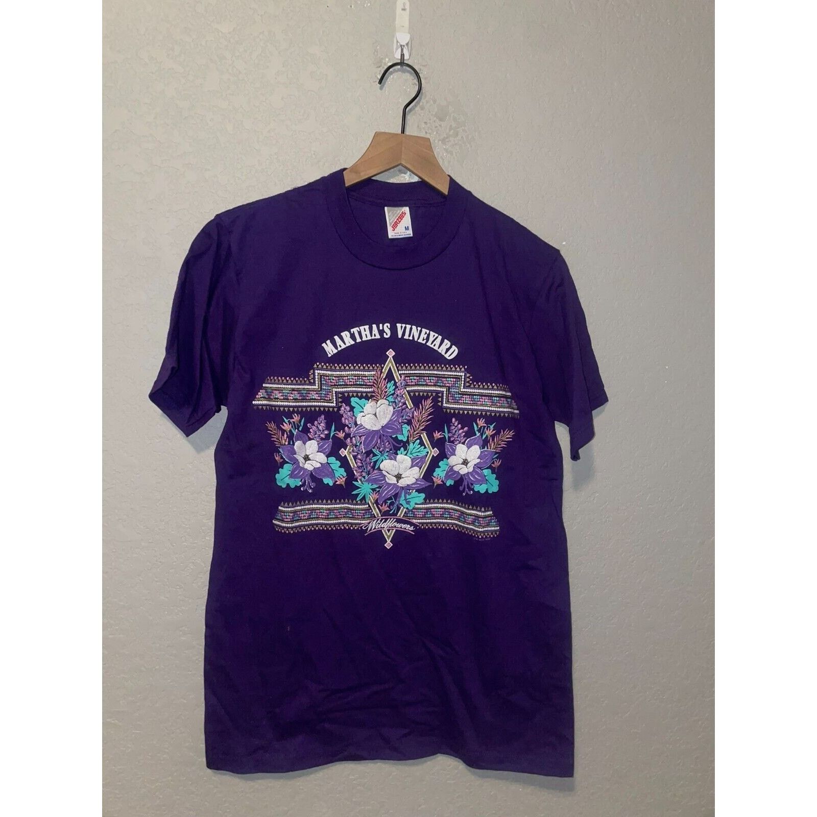 Jerzees Vintage Marthas Vineyard Shirt Wildflowers 90s Tee VTG M Size US M / EU 48-50 / 2 - 1 Thumbnail