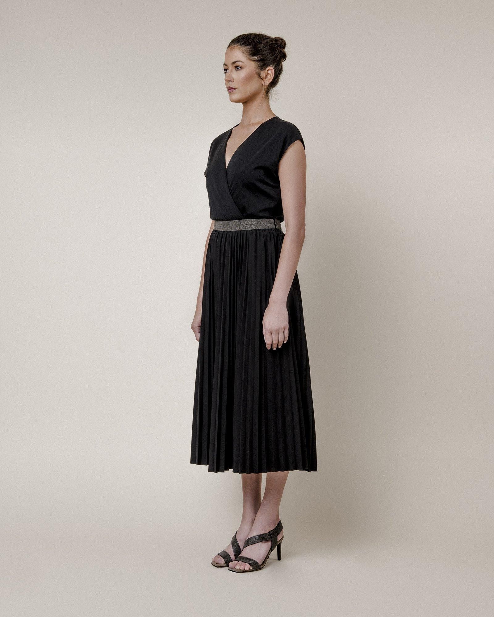 Brunello Cucinelli o1y0725 Midi Dress in Black Size M / US 6-8 / IT 42-44 - 5 Thumbnail