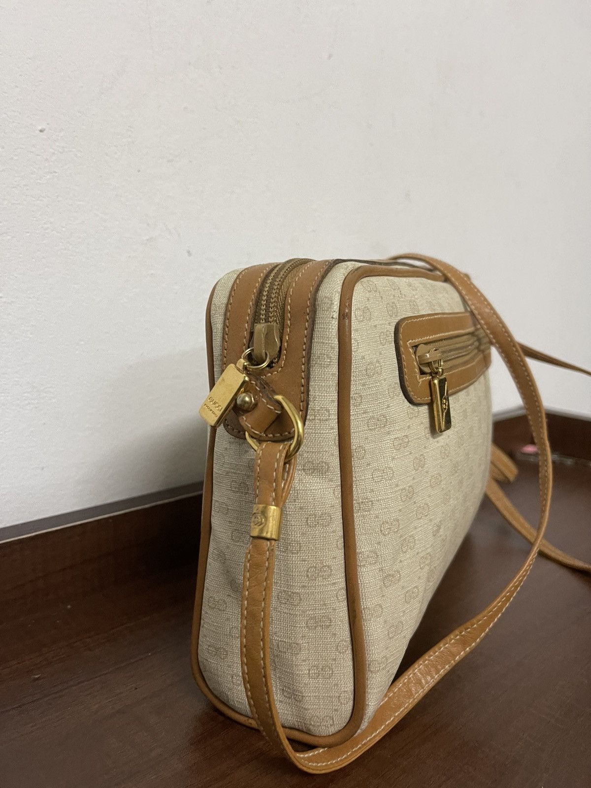 Gucci × Vintage Vintage GUCCI Micro Logo Crossbody Handbag Size ONE SIZE - 3 Thumbnail