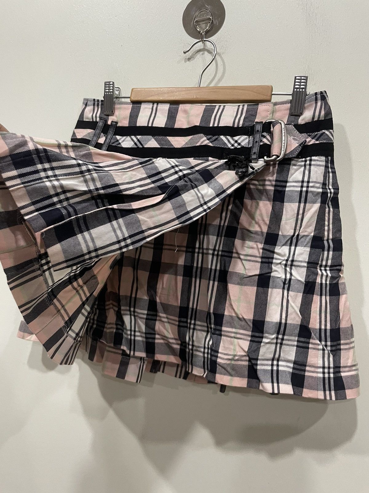 Burberry Burberry Novacheck Wrap mini skirt Size 26" / US 2 / IT 38 - 3 Thumbnail