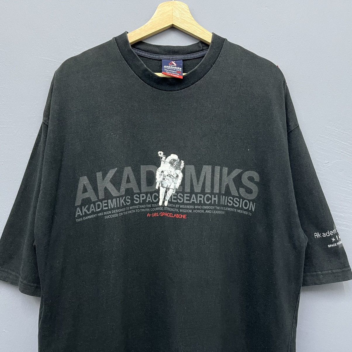 Akademiks Akademiks Astronaut T-Shirt Size US XL / EU 56 / 4 - 3 Thumbnail