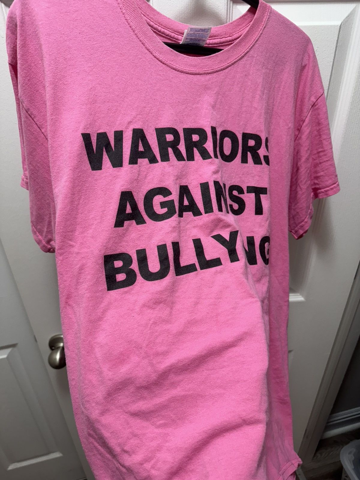 Gildan Gildan Pink Warriors Against Bullying Humor Text Vintage Size US L / EU 52-54 / 3 - 2 Thumbnail