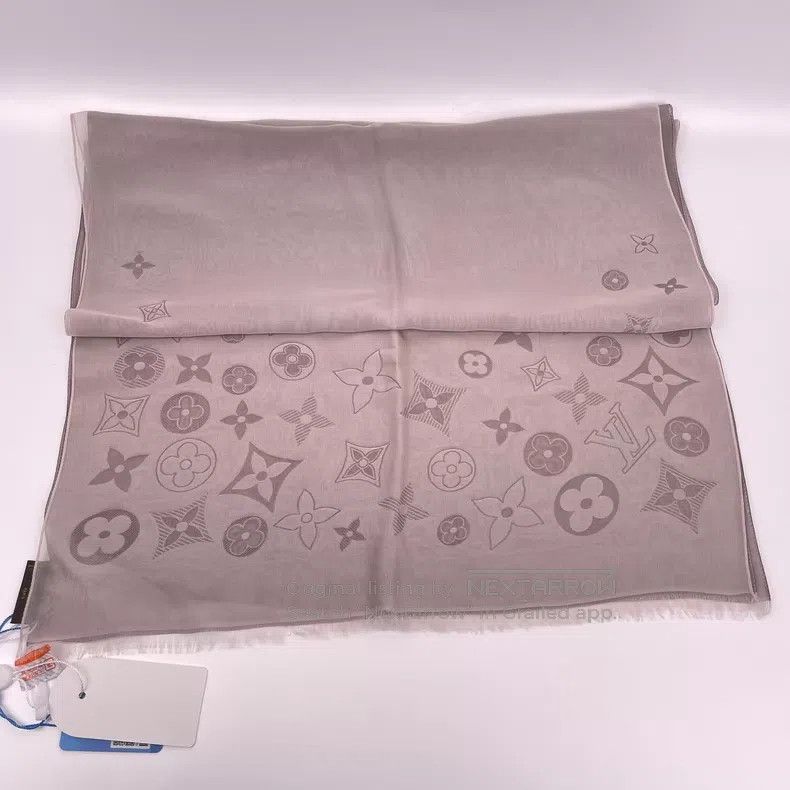 Louis Vuitton Louis Vuitton Grey Silk Scarf Size ONE SIZE - 4 Thumbnail