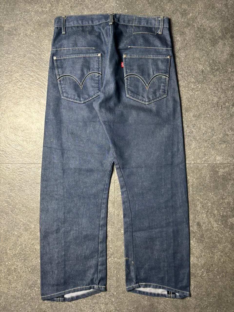 Levi's 2000s Levi's Engineered Twisted Jeans Size US 29 - 12 Thumbnail