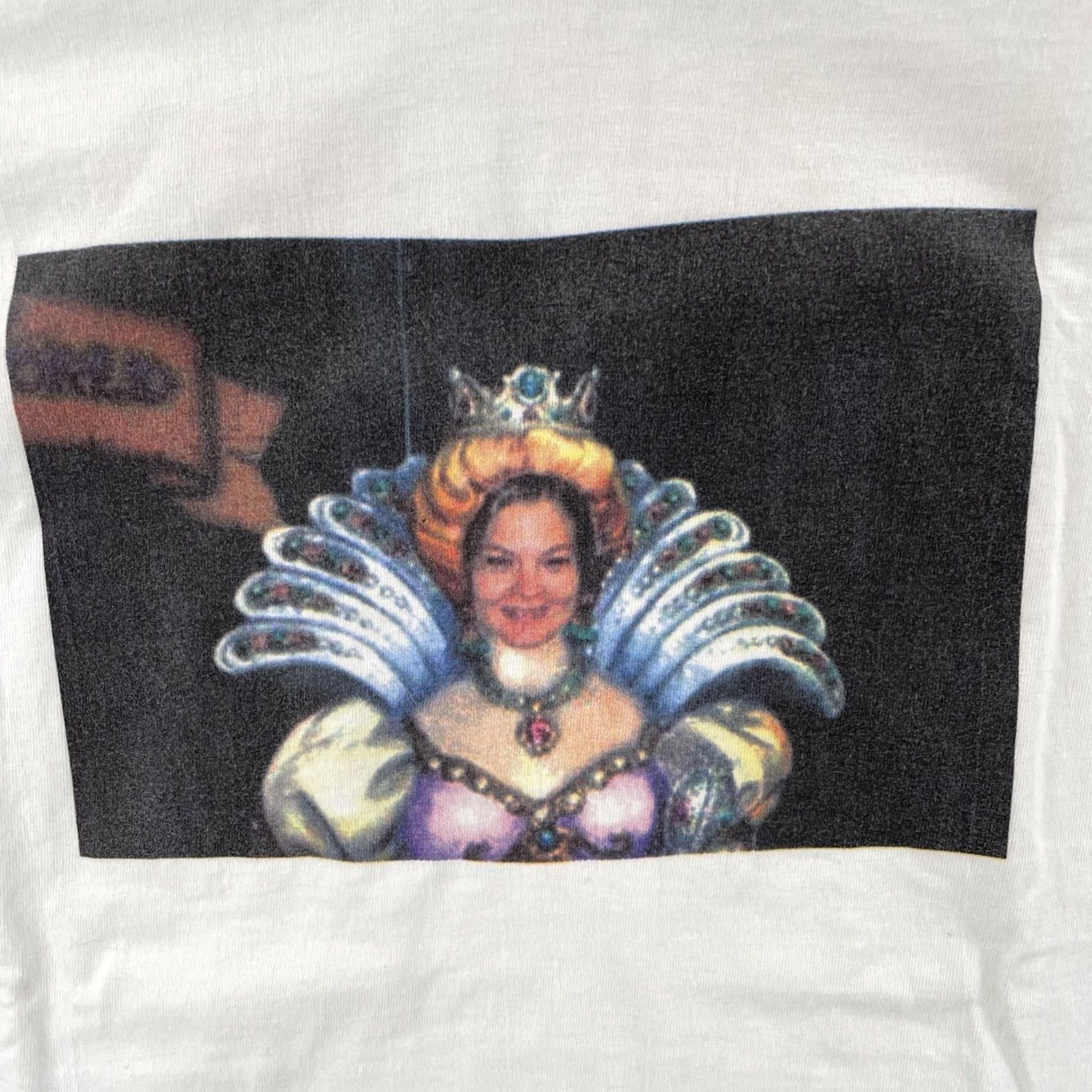 Hanes Vtg Hanes Beefy-T Shirt Large White 90s Y2K Graphic Print Men Lady In Costume Size US L / EU 52-54 / 3 - 6 Thumbnail