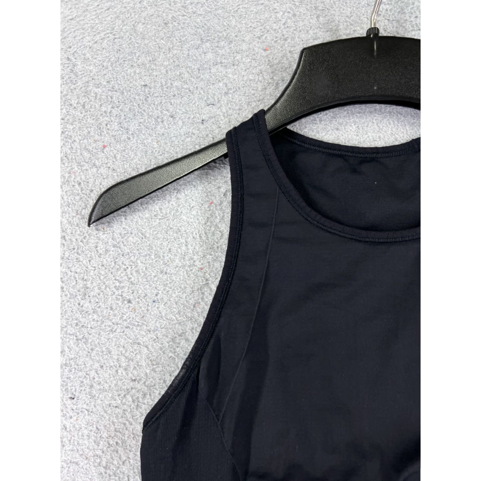 Lululemon Lululemon Shirt Women 6 Black Tank Ebb to Train Bra Medium Support C D High Neck Size M / US 6-8 / IT 42-44 - 3 Thumbnail