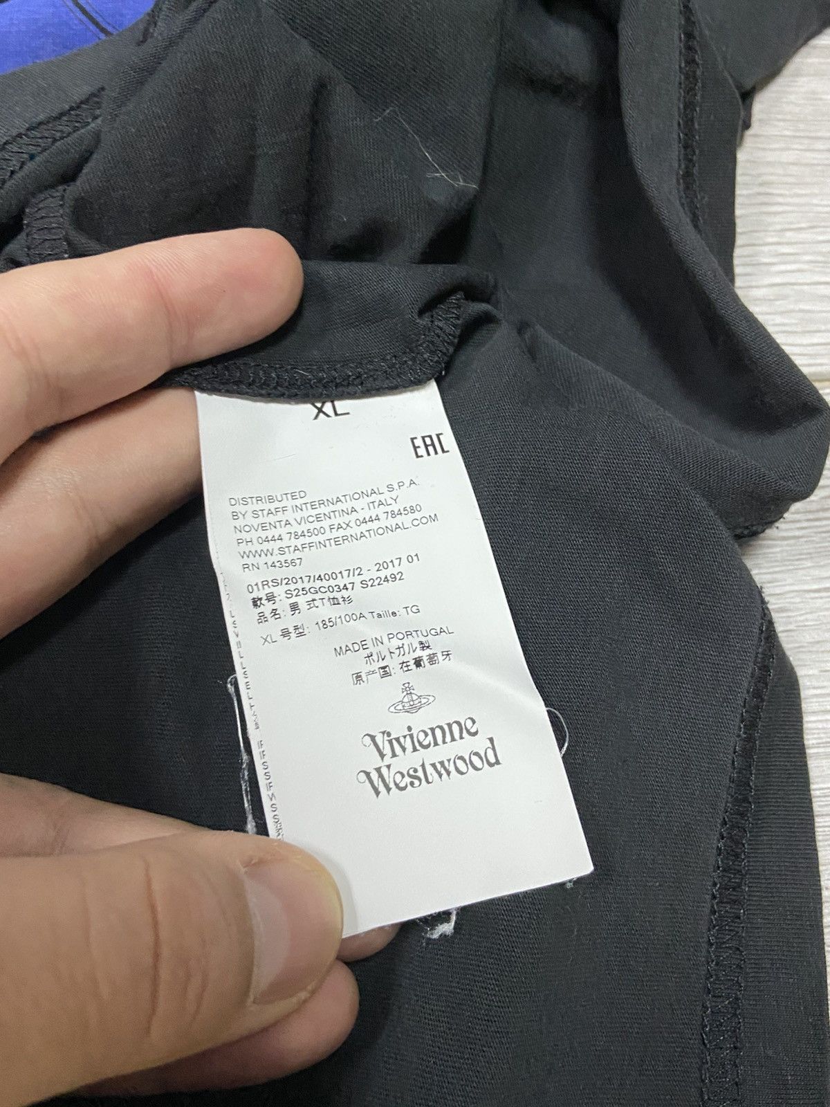 Vivienne Westwood Vivienne Westwood climate revolution vintage t-shirt orb Size US XL / EU 56 / 4 - 11 Thumbnail