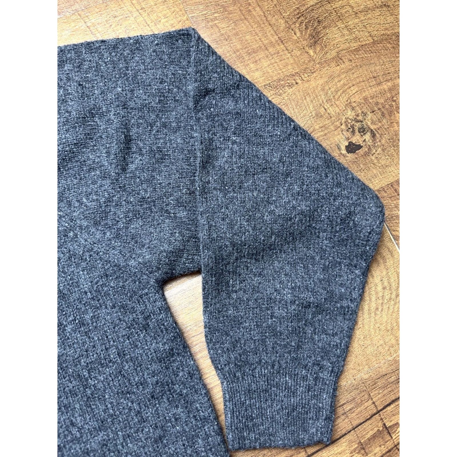 Vintage VINTAGE Cabela's Men’s Ragg Wool Crewneck Pullover Sweater Large Charcoal Gray Regular Fit Wool/Nylon Marled Knit Casual, Travel, Workwear Mens Size US L / EU 52-54 / 3 - 5 Thumbnail