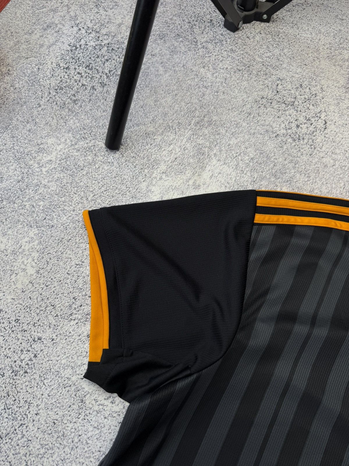 Adidas Adidas Leeds United Away Shirt 2021 Grey Short Sleeves Size US XXL / EU 58 / 5 - 8 Thumbnail