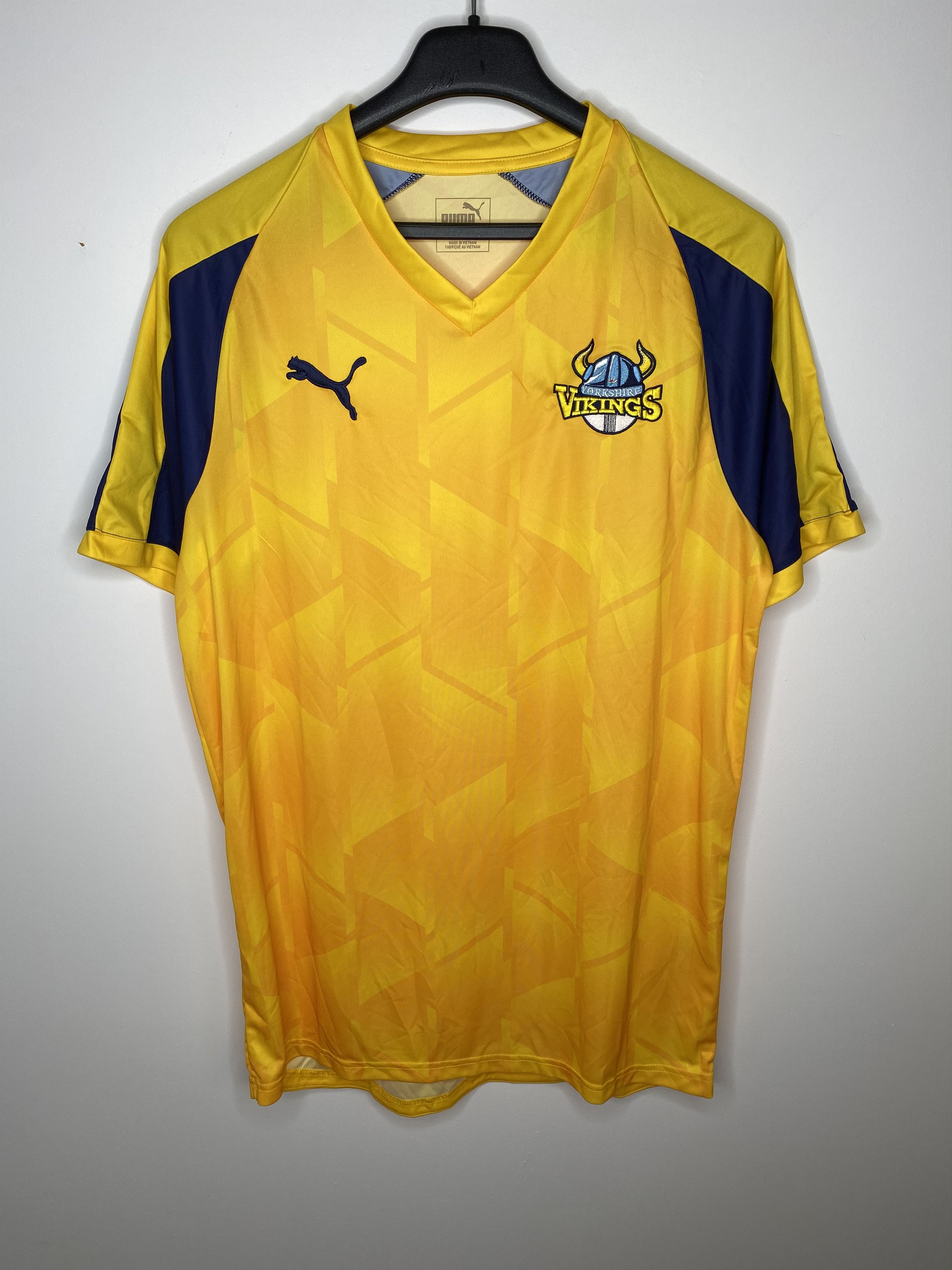 Puma YORKSHIRE VIKINGS CRICKET TEAM SHIRT JERSEY PUMA Size US L / EU 52-54 / 3 - 1 Thumbnail