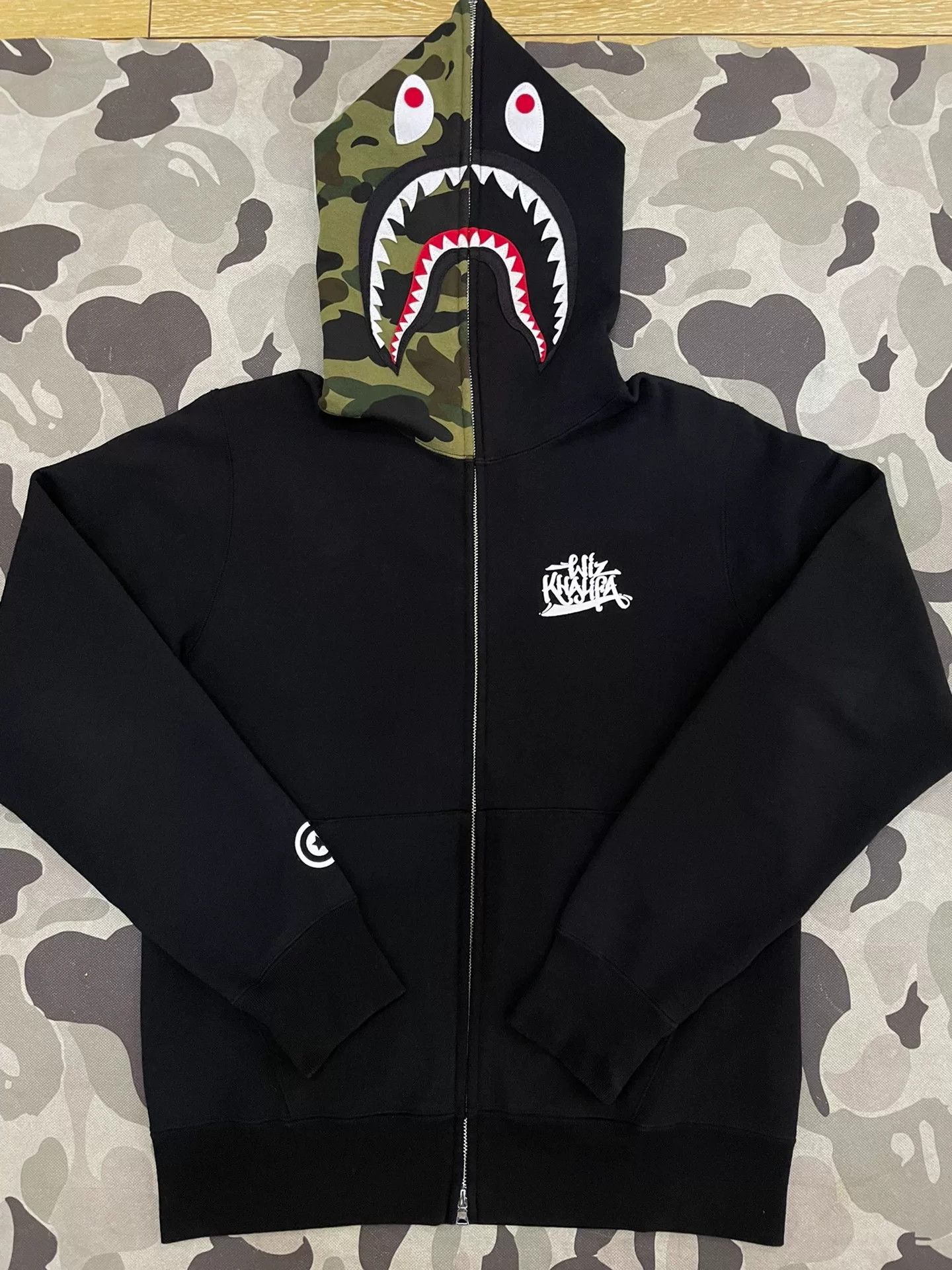 Bape Bape Shark Sweatshirt Pullover Size US L / EU 52-54 / 3 - 1 Thumbnail