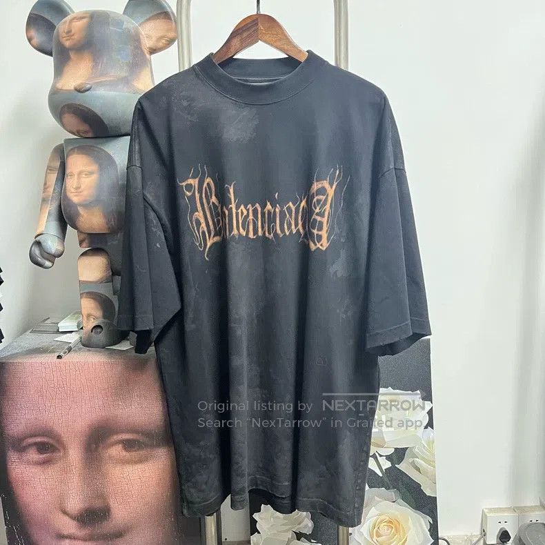 Balenciaga Balenciaga Sanskrit Short Sleeve Size US S / EU 44-46 / 1 - 1 Thumbnail