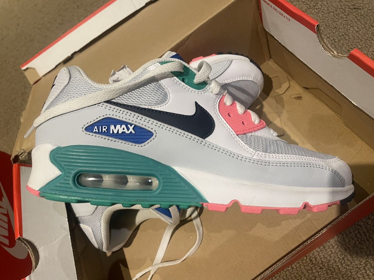 Nike Nike Air Max South Beach Size US 9 / EU 42 - 2 Thumbnail