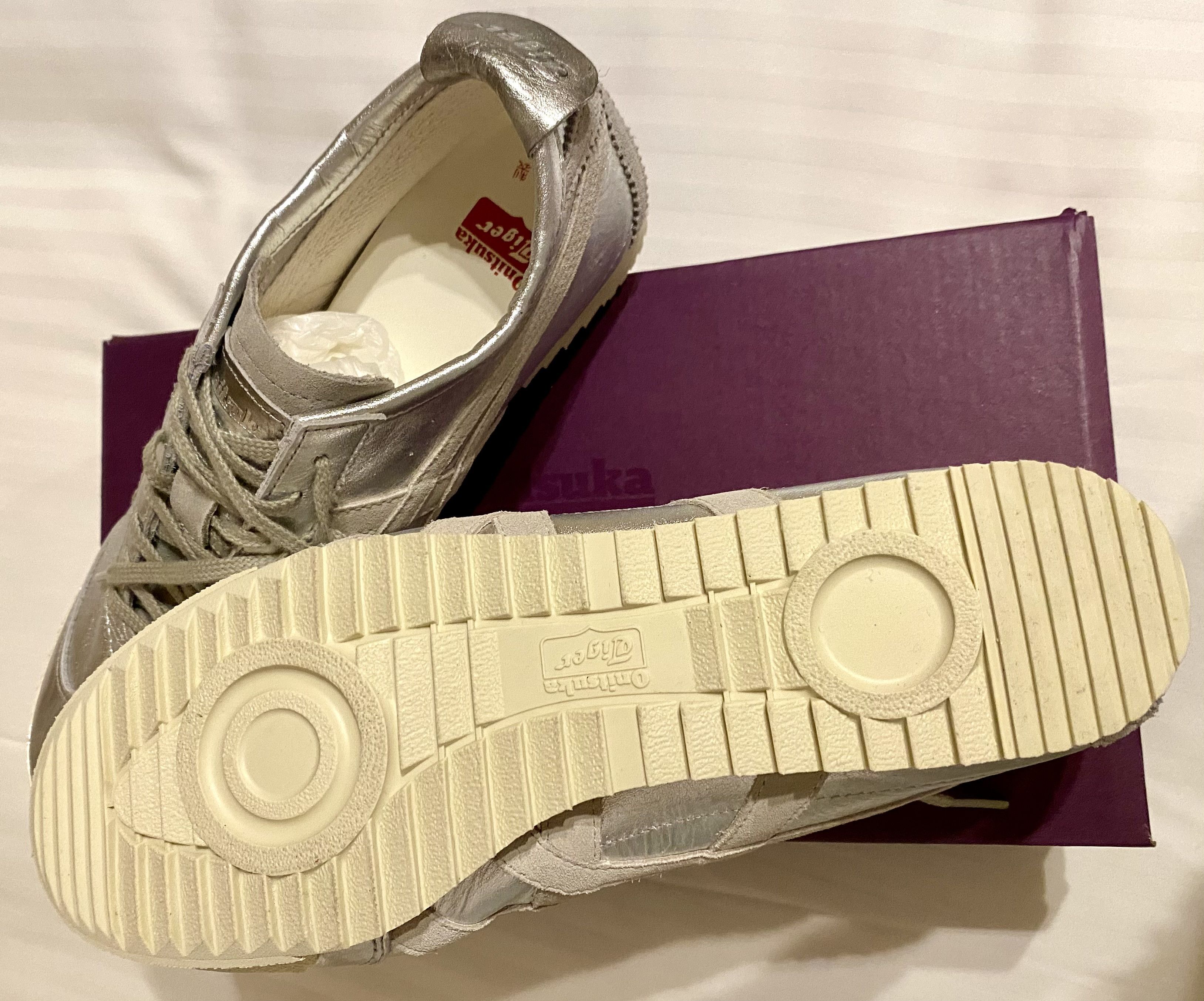Onitsuka Tiger Onitsuka Tiger Nippon Made Mexico 66 Silver Japan Exclusive Size US 7.5 / IT 37.5 - 5 Thumbnail