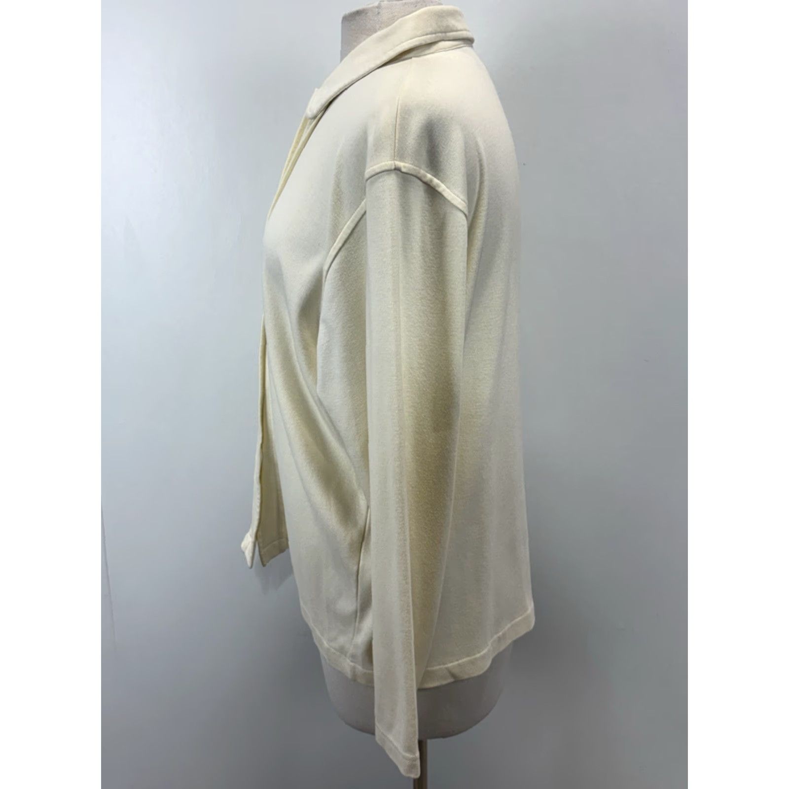 Orvis VINTAGE Orvis Knit Button Up Shirt Large Women’s Ivory Pintuck Pleats 90s Casual Women’s Shirt Size L / US 10 / IT 46 - 2 Thumbnail