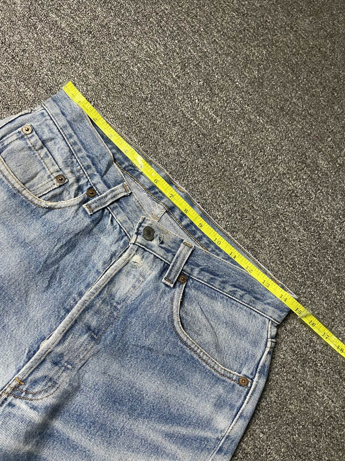 Levi's × Vintage Levis Strauss Co. Ripped Short Jeans (106) Size US 29 - 4 Thumbnail