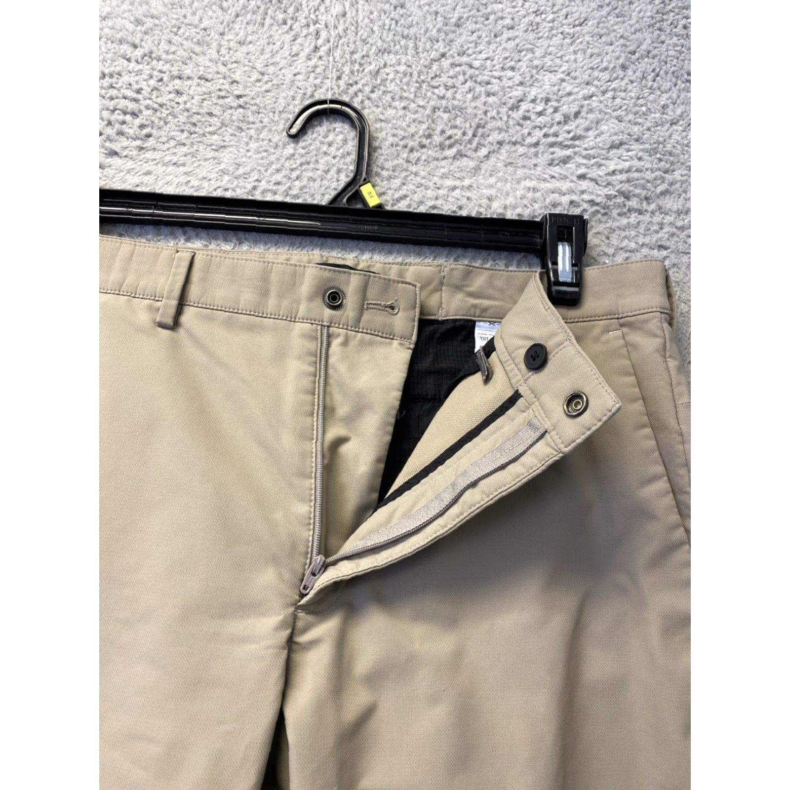 Banana Republic BANANA REPUBLIC HICKING - PANTS - Men - Slim Fit 33x32 - Tan - Golf/Khaki Solid Flat Front Zip Pockets - 131-24 Size US 33 - 3 Thumbnail
