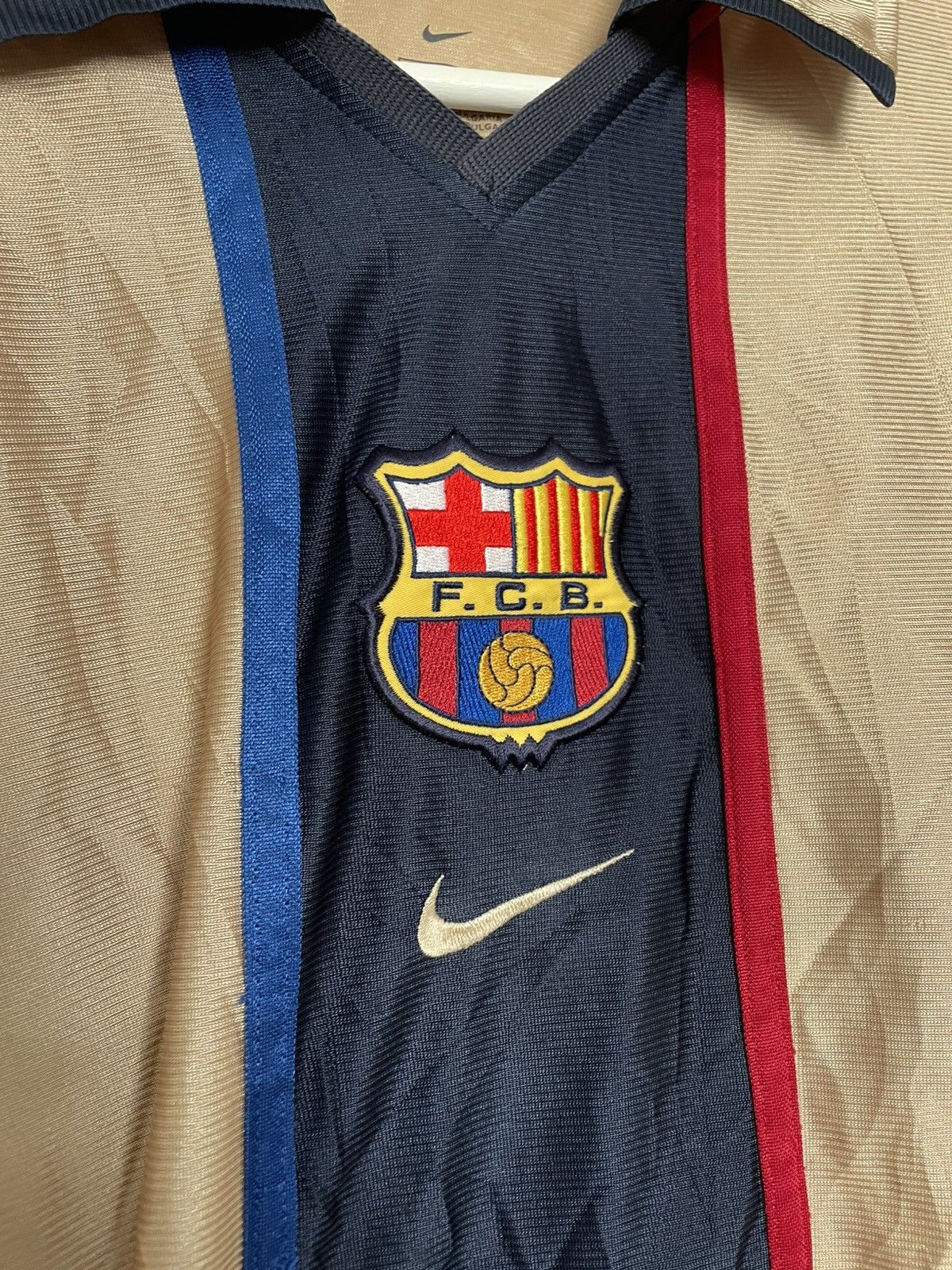 Nike × Vintage Barcelona 2001/2002 away Nike jersey Size US S / EU 44-46 / 1 - 2 Thumbnail