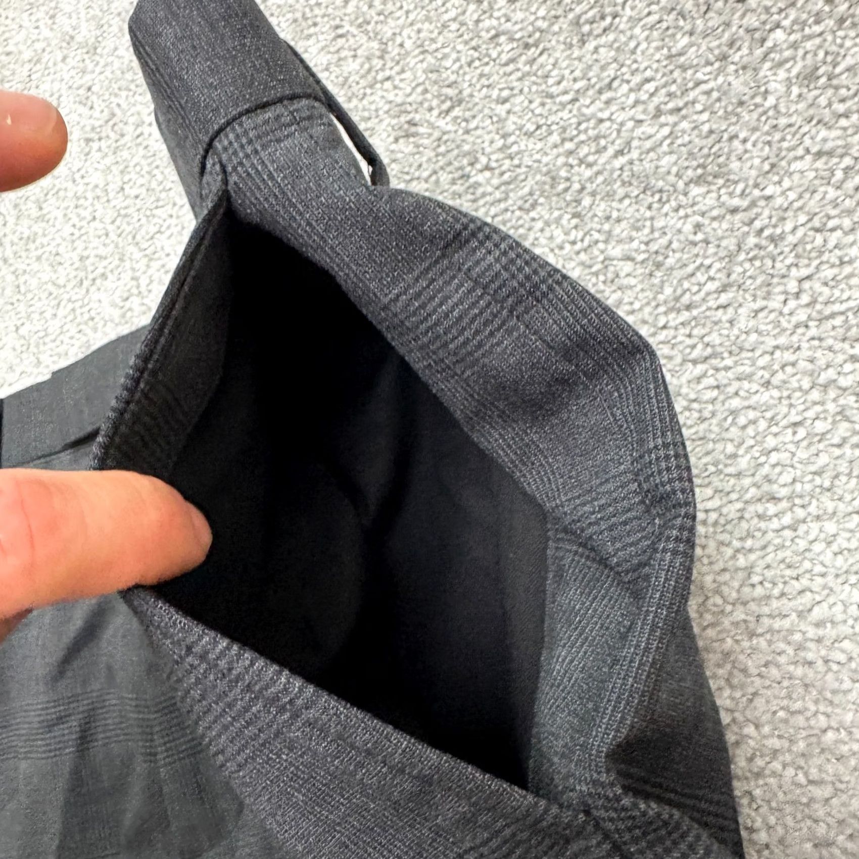 Banana Republic Banana Republic Slim Performance Wool Dress Pants Mens 34x34 Charcoal Gray Plaid Dress Pants Slim Men 34in 34in Gray Wool Ban... Size US 34 / EU 50 - 4 Thumbnail