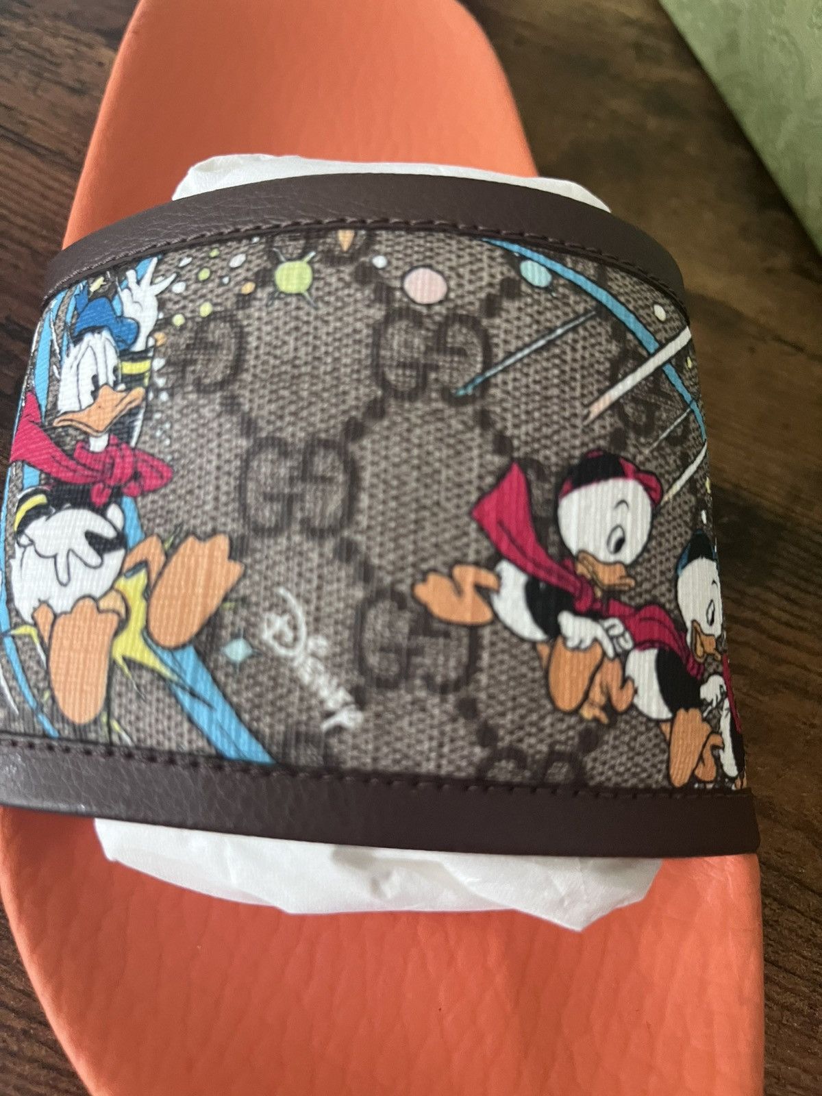 Gucci Gucci x Disney Donald Duck Leather Slides Orange Size 6 Size US 6 / IT 36 - 11 Thumbnail