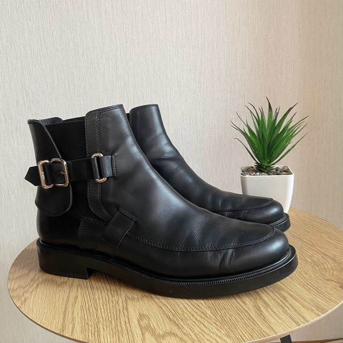 Tod's 📌 Tod’s Women’s Black Leather Chelsea Shoe Size US 9 / IT 39 - 1 Thumbnail