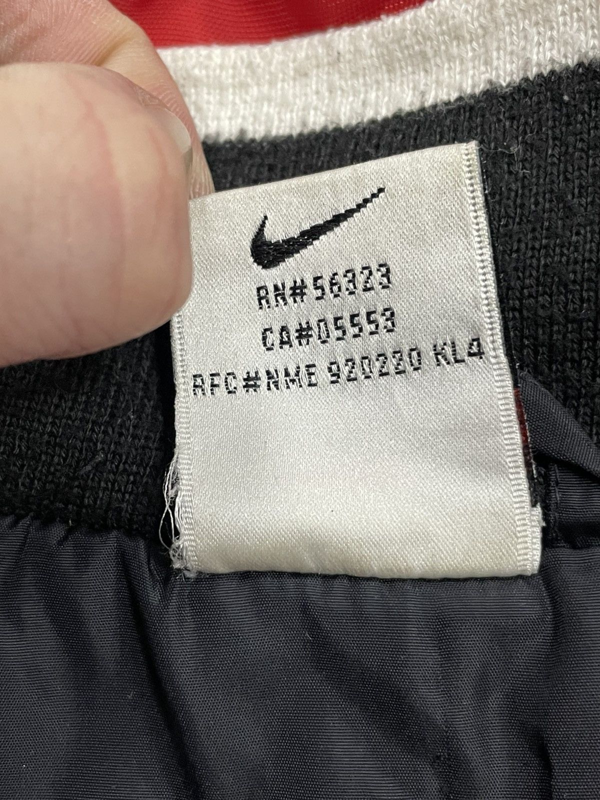 Nike Vintage Nike Big Logo Nylon Black Jacket Size US M / EU 48-50 / 2 - 9 Thumbnail